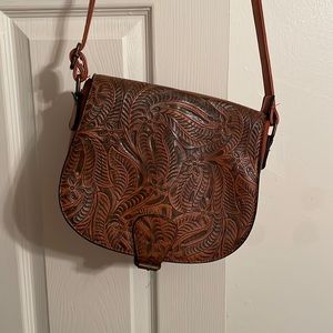 Gorgeous faux leather purse 💼